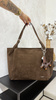 Flora &Co zamszowa torebka shopper z brelokiem