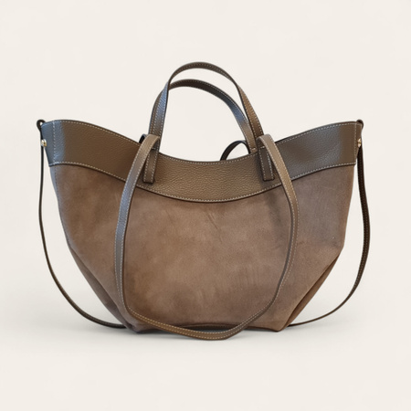 Brązowa zamszowa torebka shopper Laura Biaggi