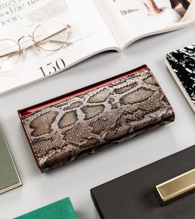 Lakierowany portfel damski wężowy wzór Peterson