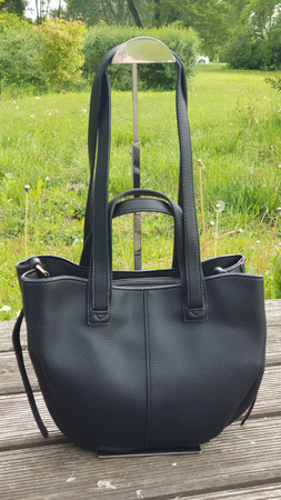 Mała czarna torebka shopperka Gallantry