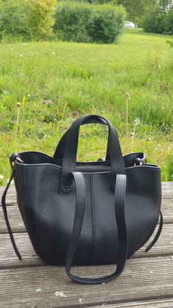 Mała czarna torebka shopperka Gallantry